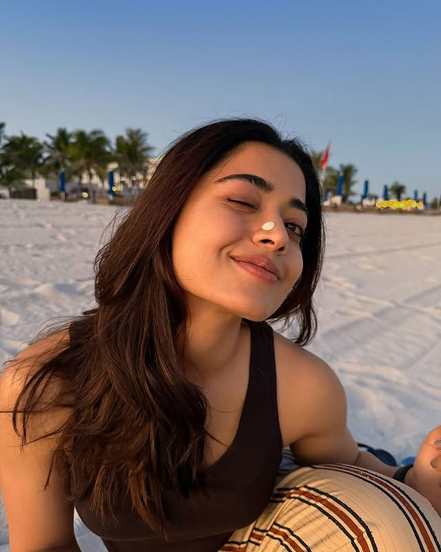 Fans Spot Clues of Vijay and Rashmikas Togetherness in Beach Posts