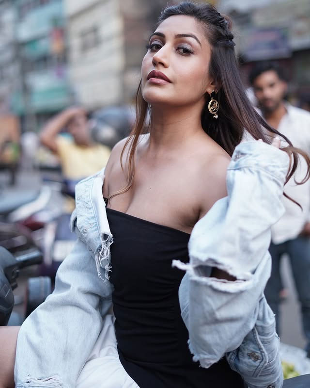 Surbhi Chandna Captures Hearts with Her Chic Look