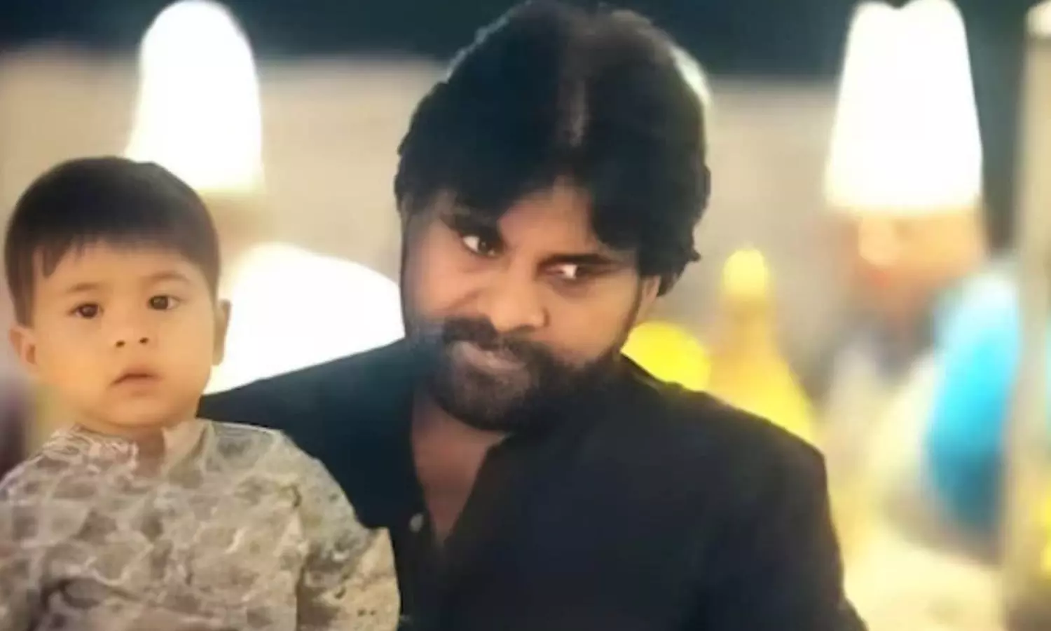 స్కూల్లో అగ్ని ప్రమాదం: చిక్కుకున్న పవన్ కల్యాణ్ చిన్న కుమారుడు స్కూల్లో అగ్ని ప్రమాదం: చిక్కుకున్న పవన్ కల్యాణ్ చిన్న కుమారుడు