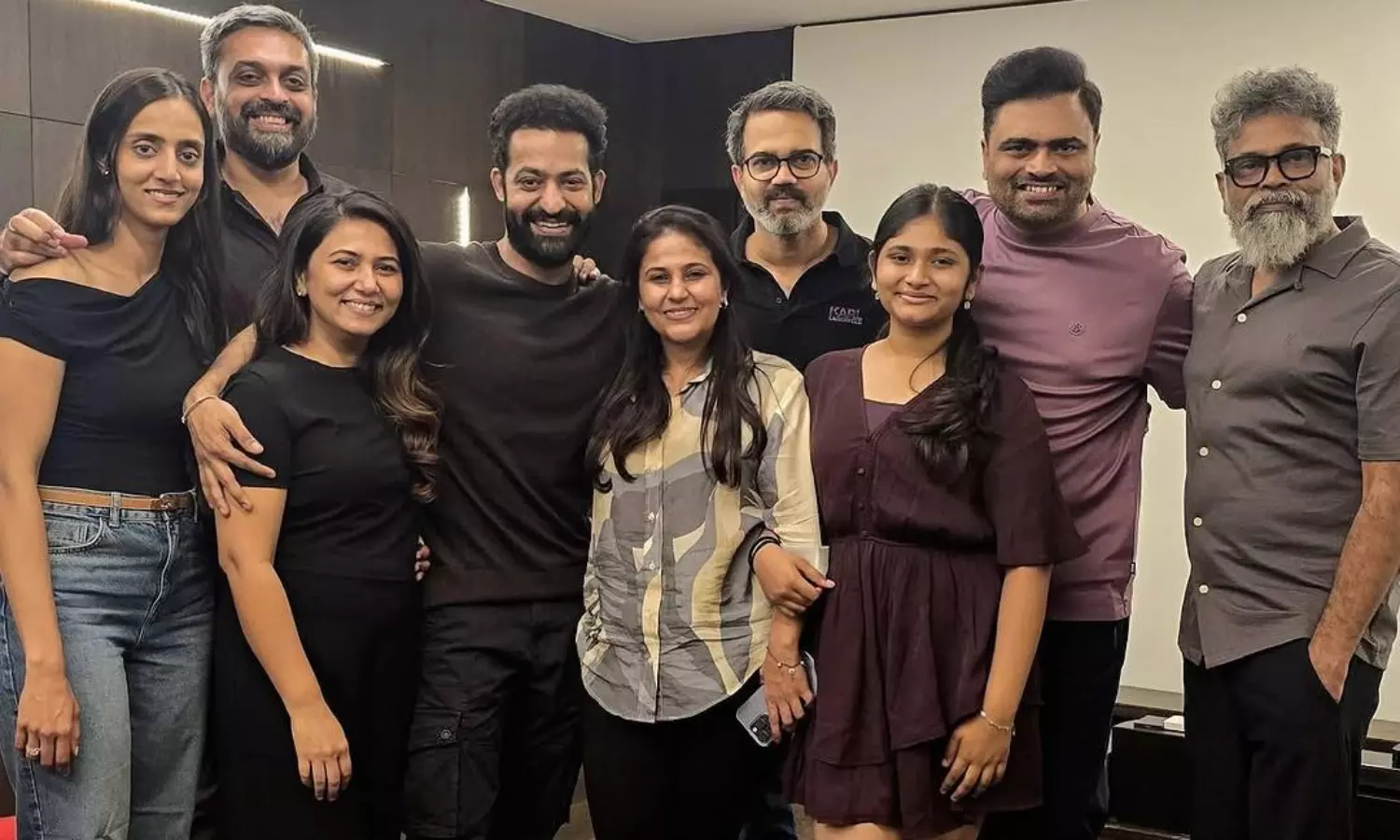 ఒకే ఫ్రేమ్ లో తారక్, సుక్కూ, వంశీ ఫ్యామిలీస్.. స్పెషల్ ఏంటంటే?