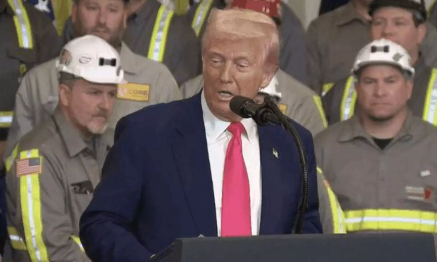 అమెరికా నుంచి వెళ్లిపోకుంటే రోజుకు రూ.86వేలు ఫైన్