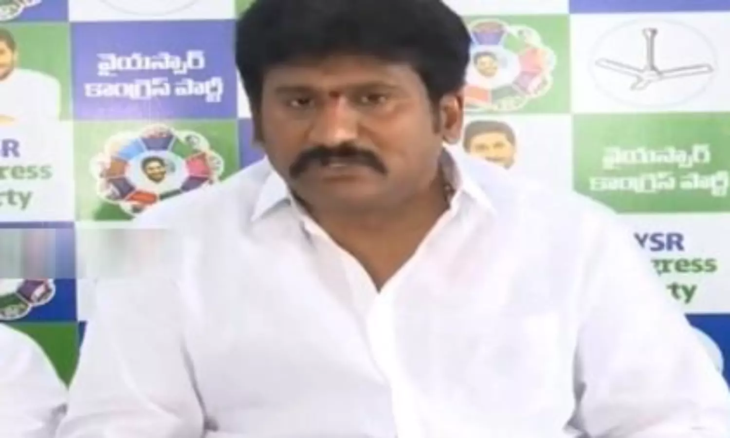 రాజకీయాల్లోకి రావాలని రామగిరి ఎస్ఐ ప్లాన్? రాజకీయాల్లోకి రావాలని రామగిరి ఎస్ఐ ప్లాన్?