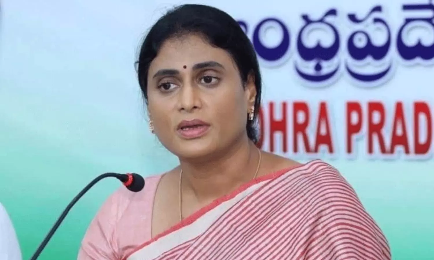 షర్మిల ఆశావాదం...ఏపీలో కాంగ్రెస్ అలా !