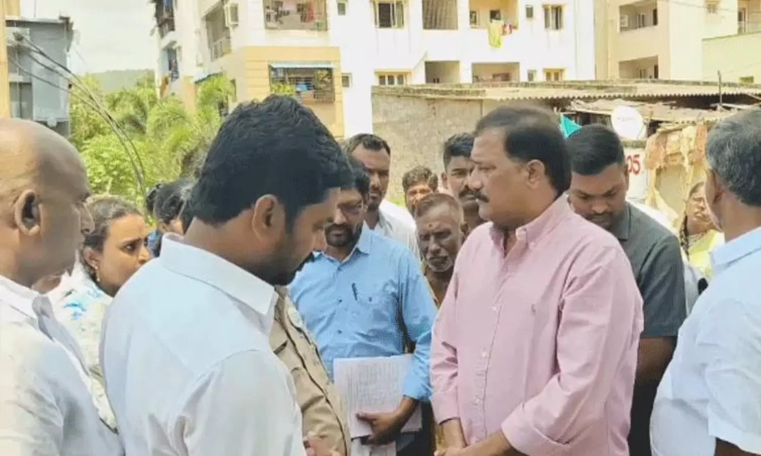 గంటాలో అసహనం...నోరు జారిన వైనం !