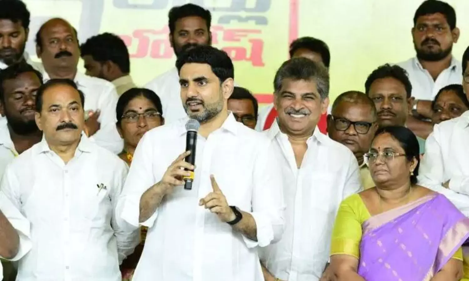 చంద్రబాబుకు చాలెంజ్ చేసిన మంత్రి నారా లోకేశ్ చంద్రబాబుకు చాలెంజ్ చేసిన మంత్రి నారా లోకేశ్