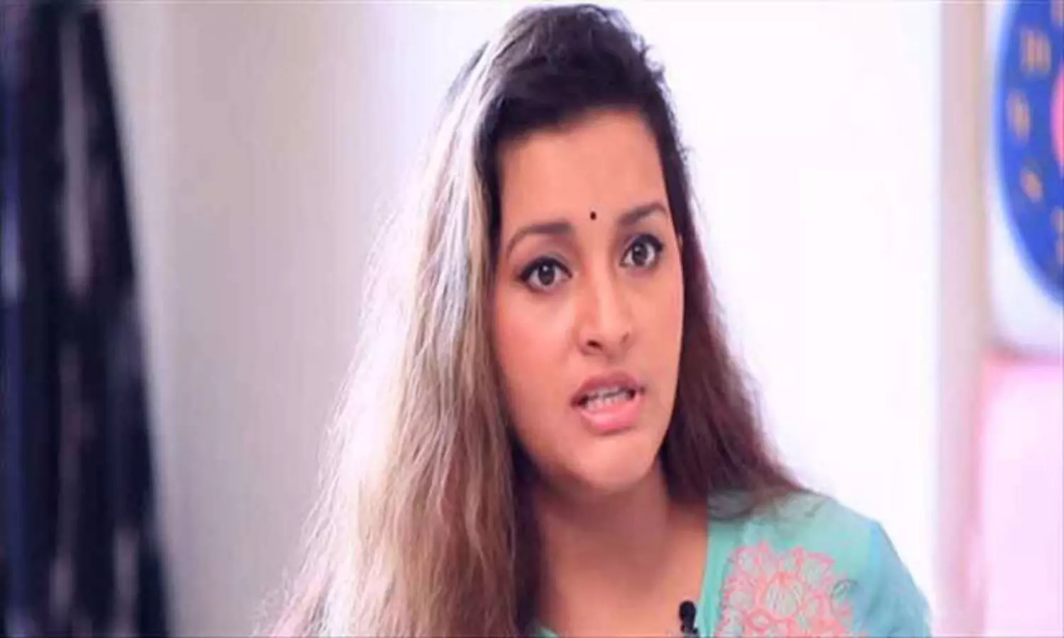 మీ చదువు, జ్ఞానం సమాజం కోసం వాడండి.. మీడియాపై రేణూ ఫైర్ మీ చదువు, జ్ఞానం సమాజం కోసం వాడండి.. మీడియాపై రేణూ ఫైర్