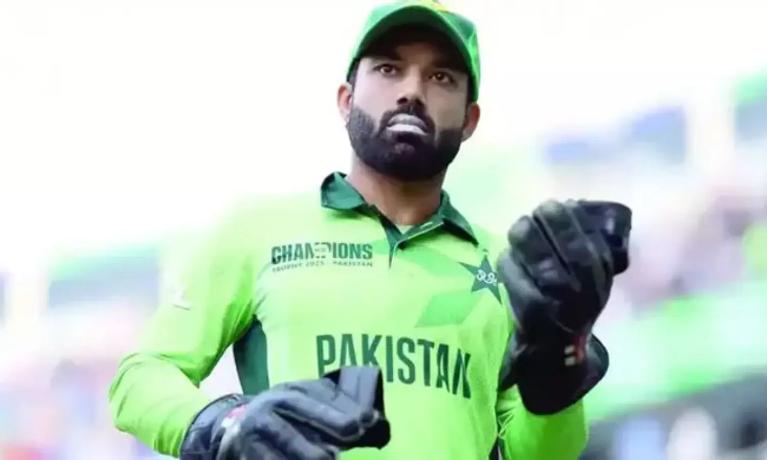 నా పని క్రికెట్ ఆడడం.. ఇంగ్లిష్ మాట్లాడ్డం కాదు..పాక్ కెప్టెన్ వేదన