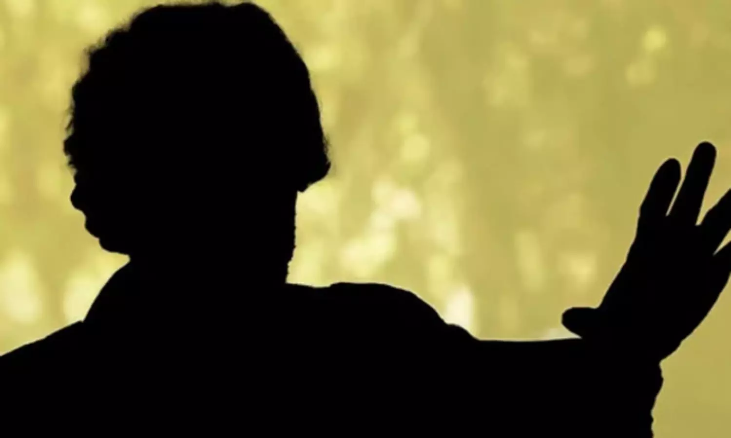 అత‌డి లో విల‌నిజాన్ని డైరెక్ట‌ర్లు పెంచ‌లేరా?