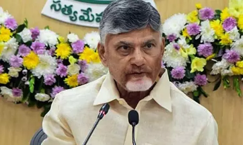 బాబు చెప్పేది జనాల చెవికి ఎక్కుతోందా ?