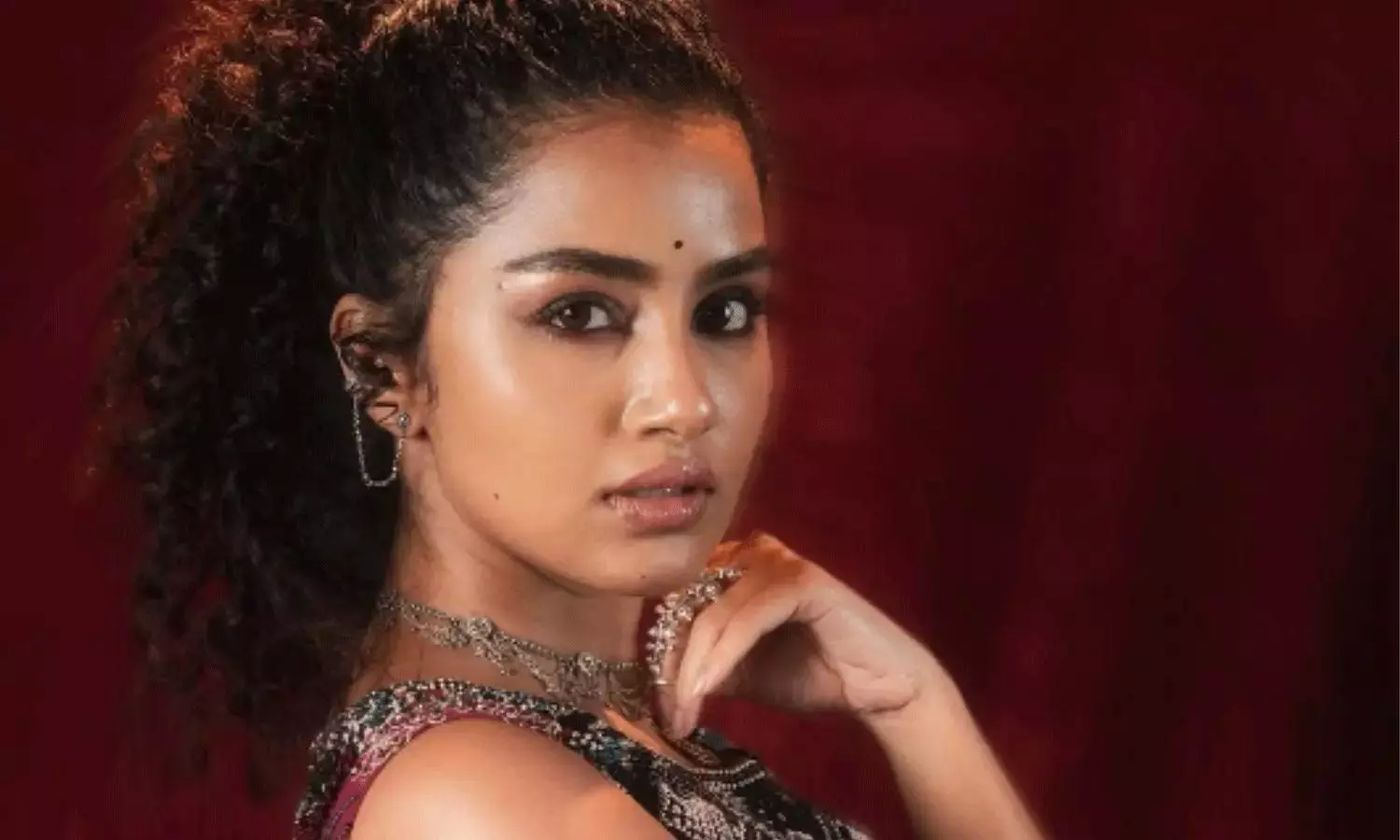 ఇంటర్వ్యూ కెమెరా అంటే కాళ్లు చేతులు ఒణికిపోతాయ్! ఇంటర్వ్యూ కెమెరా అంటే కాళ్లు చేతులు ఒణికిపోతాయ్!