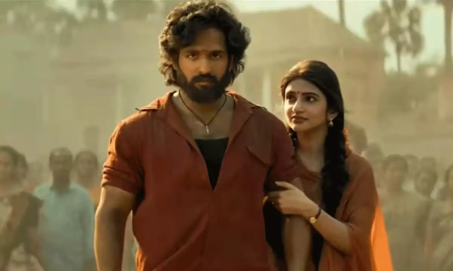 లెనిన్ లో హీరోయిన్ లీలలు అంత హాట్ గానా! లెనిన్ లో హీరోయిన్ లీలలు అంత హాట్ గానా!