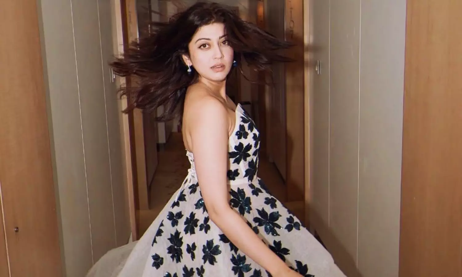 పిక్‌ టాక్‌ : ప్రణీత మరోసారి మెస్మరైజ్‌..!