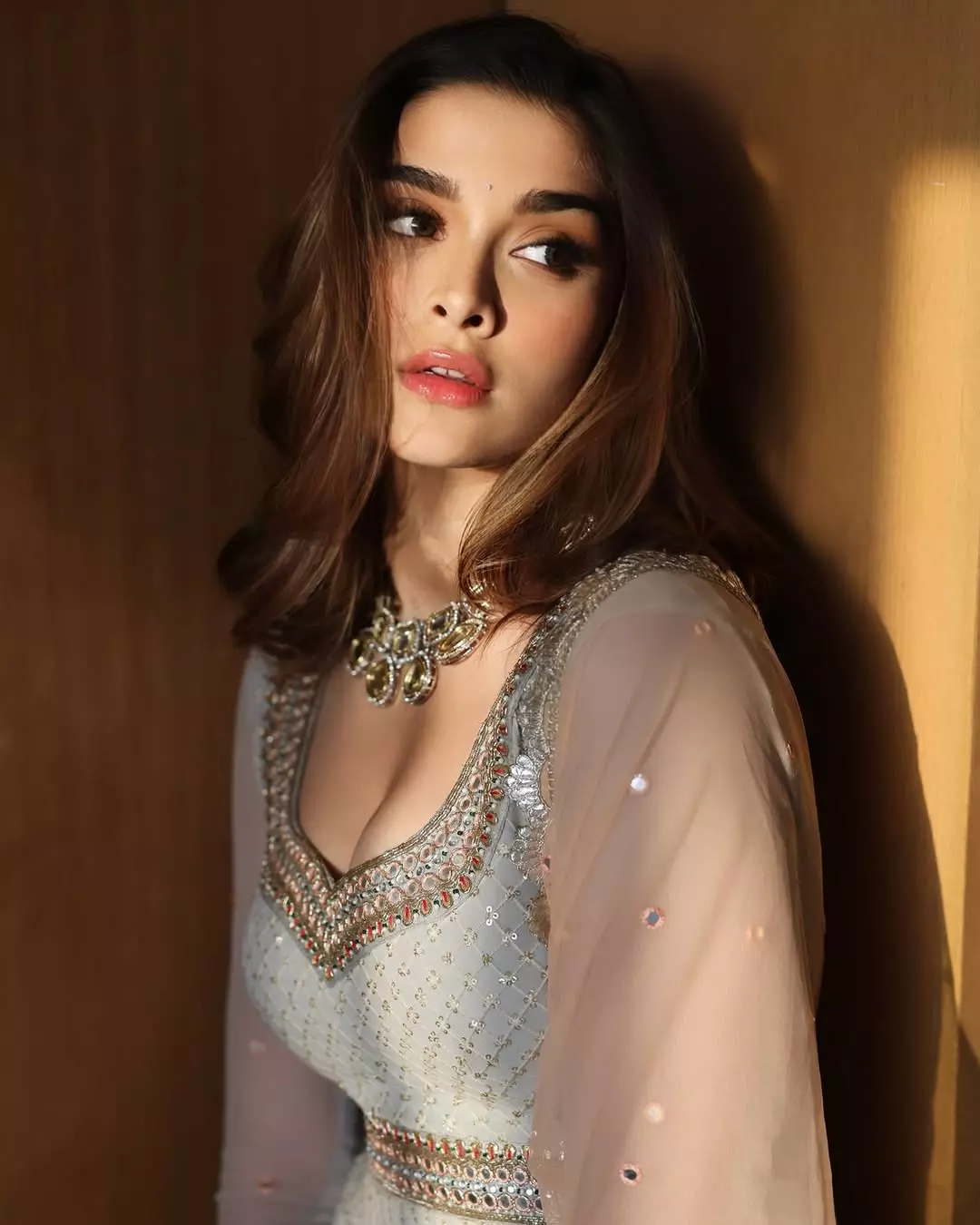 Instagram loves Saiee Manjrekar�s royal ethnic vibes