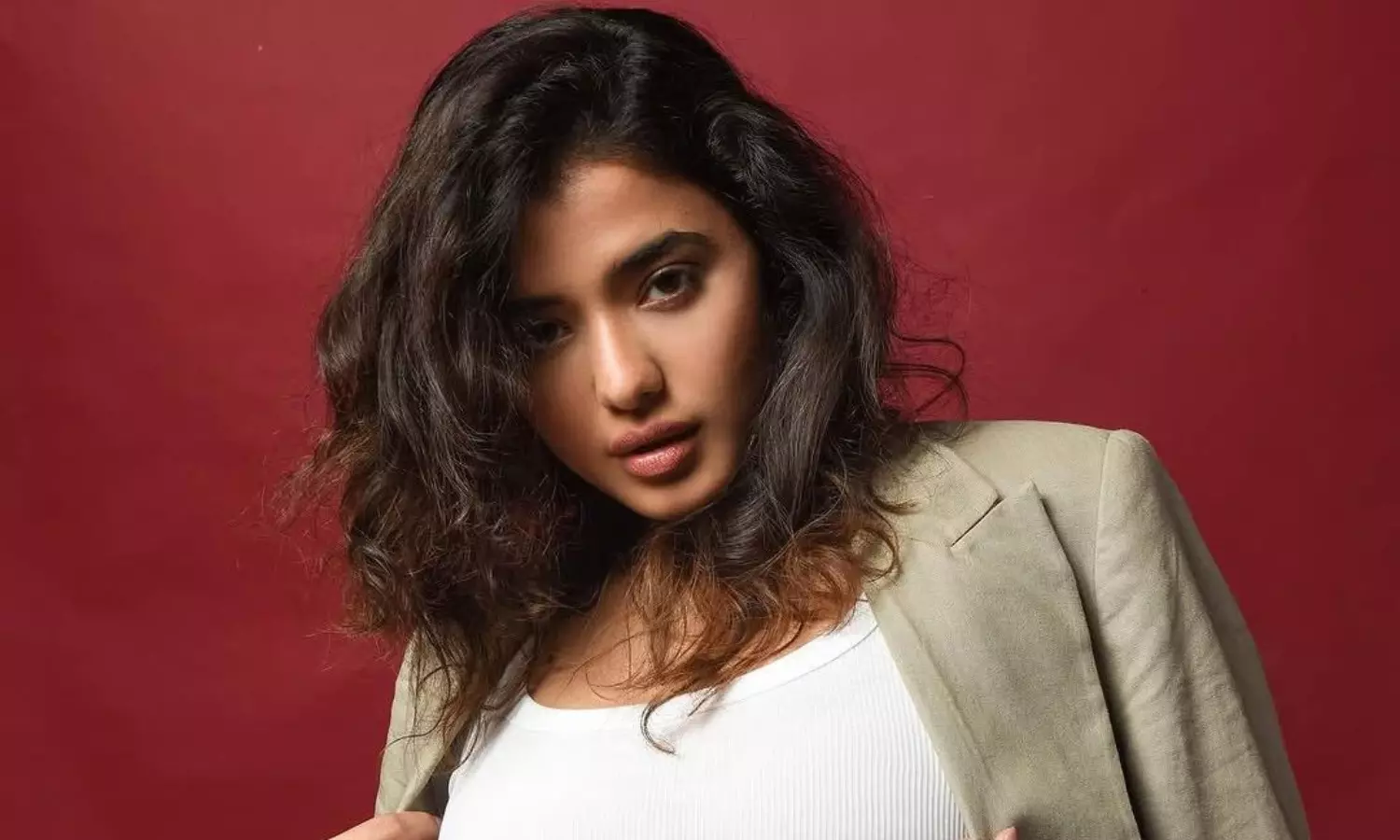 పిక్‌టాక్ : క్యూట్‌ కేతిక కవ్వింపులు