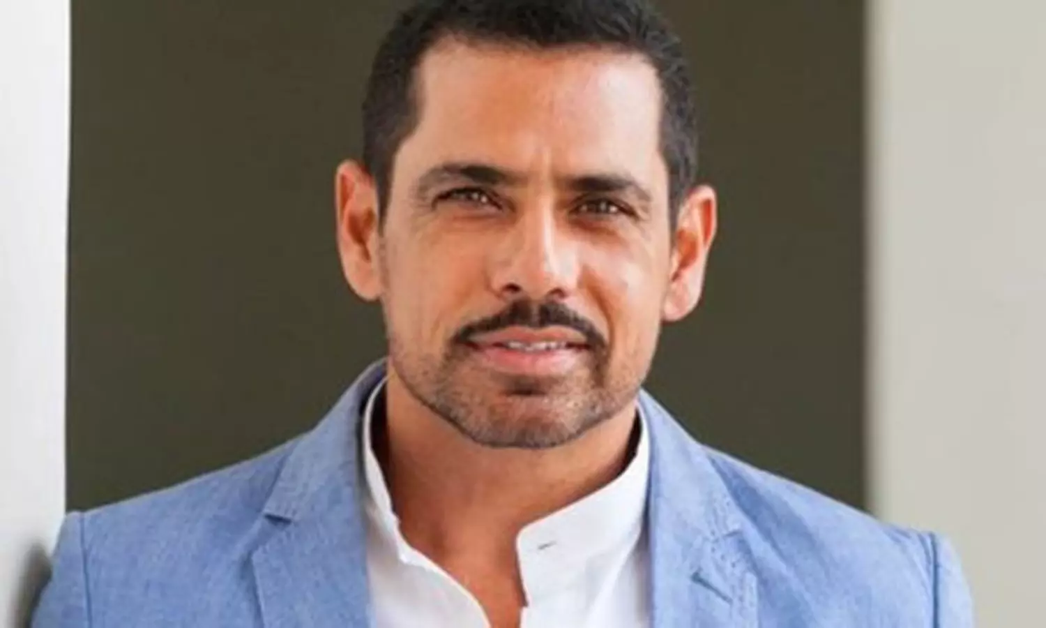 రాబర్ట్ వాద్రాతో కలిపి టోటల్ ఫ్యామిలీ పార్లమెంట్ లోకి ! రాబర్ట్ వాద్రాతో కలిపి టోటల్ ఫ్యామిలీ పార్లమెంట్ లోకి !