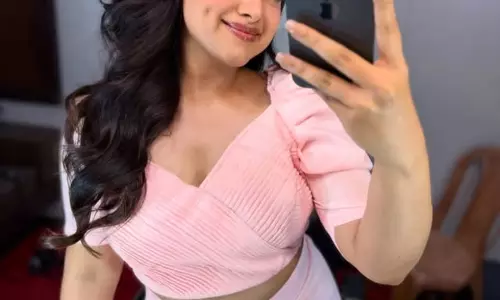 Siddhi�s Smile Steals the Show