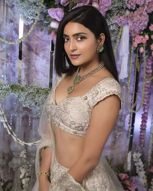 Avantika Mishra Walks the Ramp in Style Avantika Mishra Walks the Ramp in Style