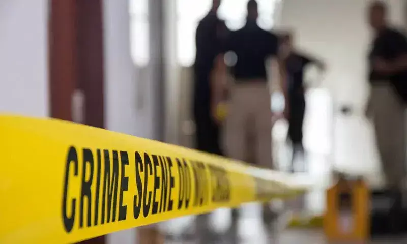 హైదరాబాద్ లో దారుణం... డెడ్ బాడీ పై డ్యాన్స్!