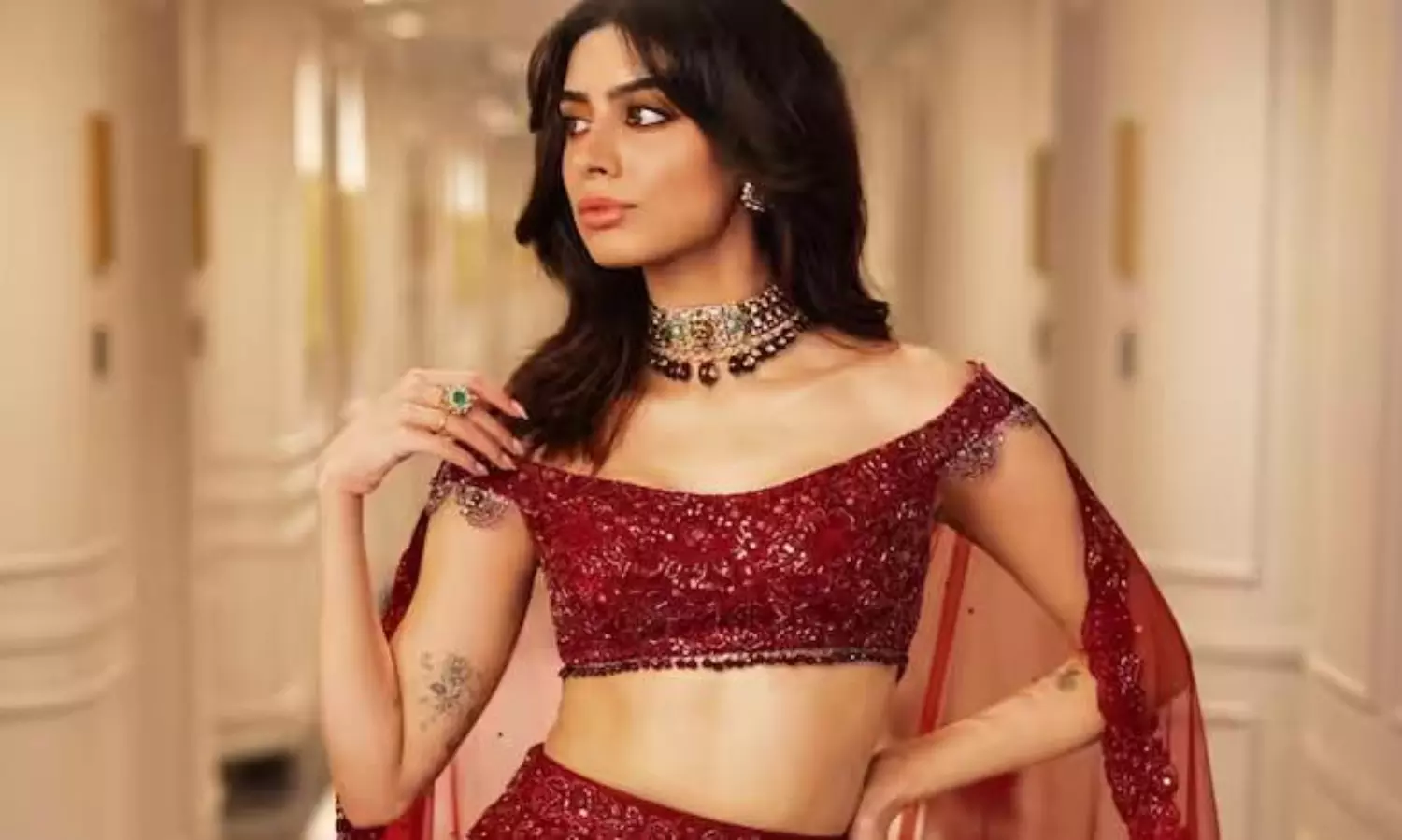 వారి ప్రేమ లేఖలు నేను ఇచ్చేదాన్ని..! వారి ప్రేమ లేఖలు నేను ఇచ్చేదాన్ని..!