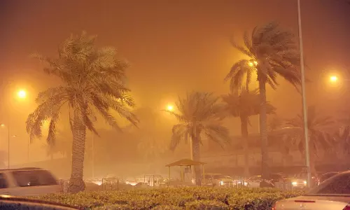 Severe Dust Storm Engulfs Kuwait and Southern Iraq, Reducing Visibility