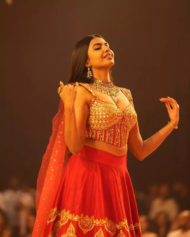 Shivani Rajasekhar Walks the Ramp for Lakshmi Manchu