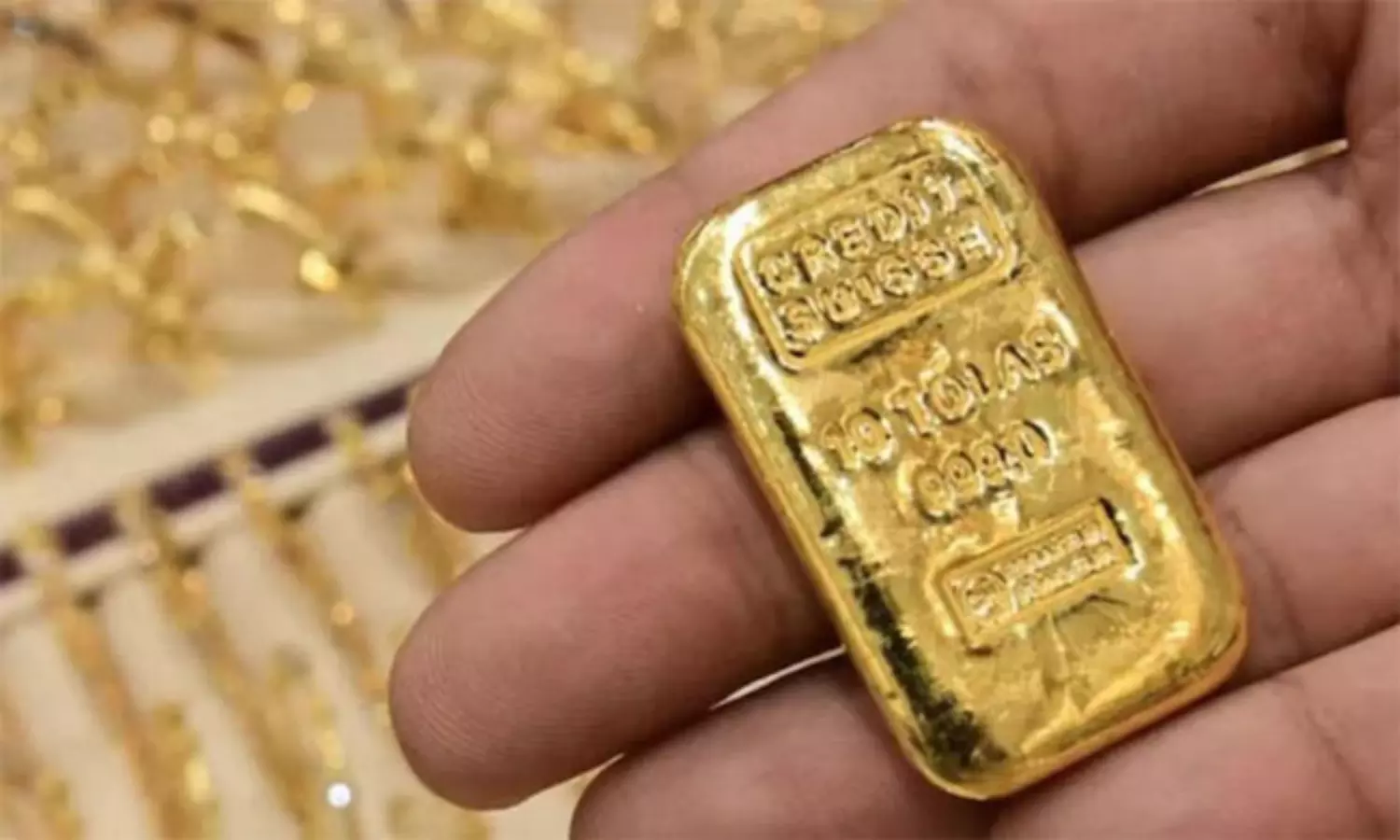 బంగారం భగ్గుమంటోంది.. ఒక్కరోజే రూ.1650 పెంపు!