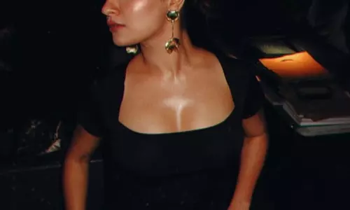 Avneet Kaur Brings Jazz Charm in Classic Black Dress