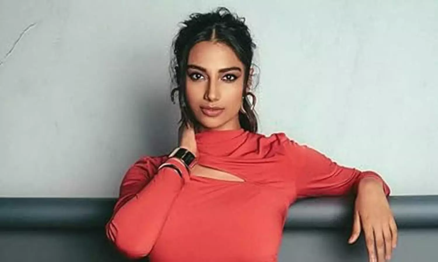 అప్పుడు మామ.. ఇప్పుడు అల్లుడు.. అమ్మడు సందడే సందడి!