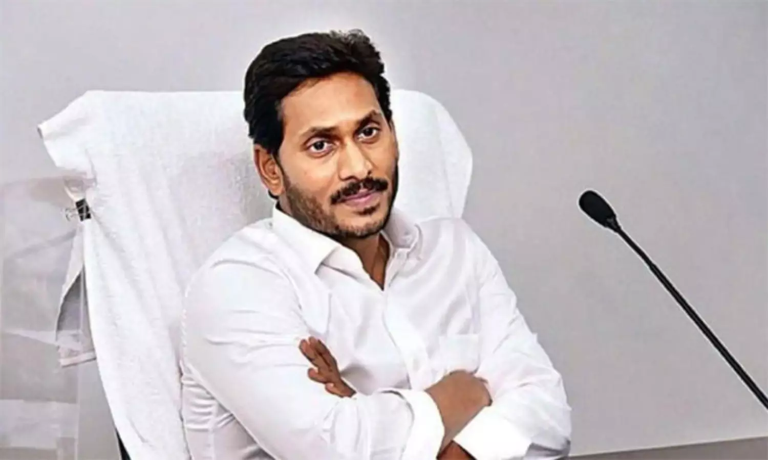 జగన్ అమరావతి ఊసు ఎత్తరా ? జగన్ అమరావతి ఊసు ఎత్తరా ?