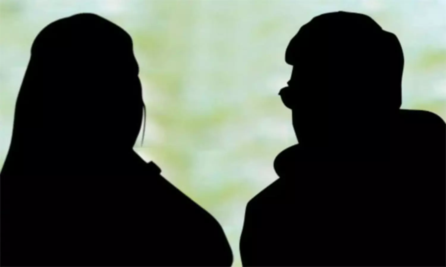 ఆమె తీపి గుళిక.. ప్రియురాలిపై యువహీరో ఆమె తీపి గుళిక.. ప్రియురాలిపై యువహీరో