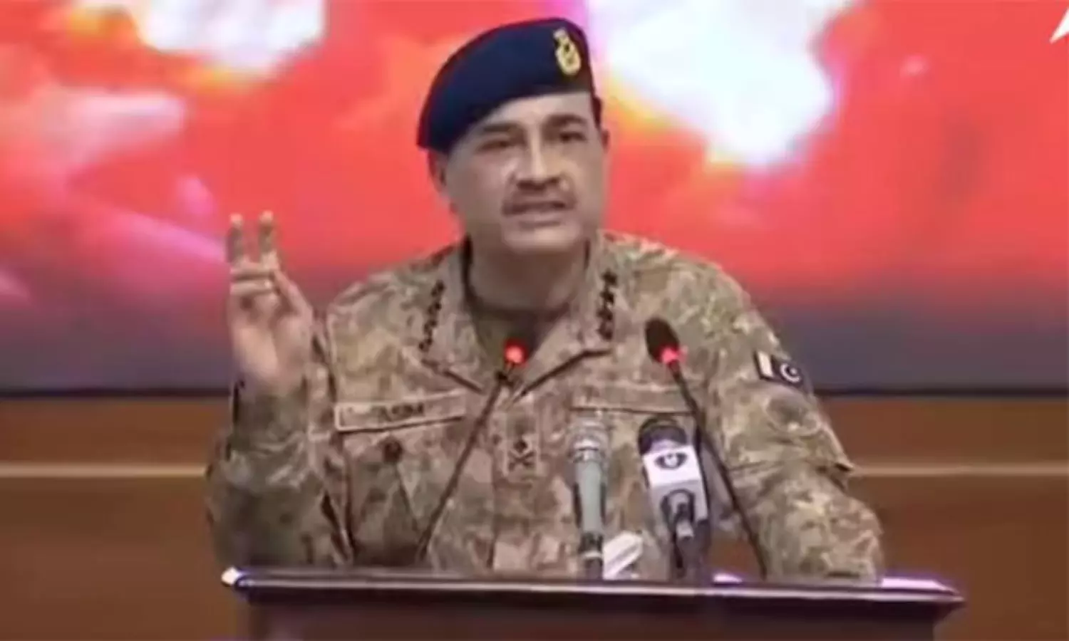 ఆర్మీ చీఫ్ వ్యాఖ్యలు కలకలం.. మళ్లీ ముక్కలు కానున్న పాకిస్తాన్ ? ఆర్మీ చీఫ్ వ్యాఖ్యలు కలకలం.. మళ్లీ ముక్కలు కానున్న పాకిస్తాన్ ?