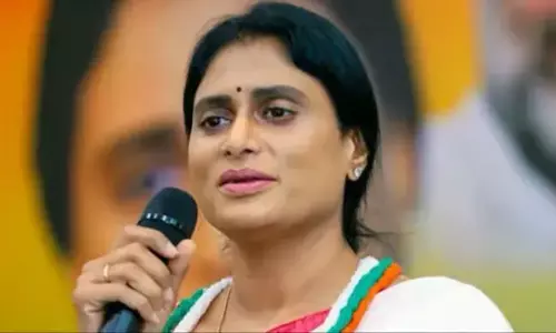 ఆ విషయంలో జగన్  ని ఏ-3 చేసిన షర్మిల... కామెంట్స్  వైరల్!