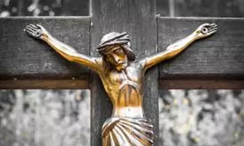 యేసు శరీరాన్ని చుట్టిన వస్త్రం ఎక్కడ ఉంది?