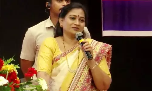 ఏదో చెప్పాల‌ని.. మ‌రేదో చెప్పి.. ఏపీ హోం మంత్రికి తిప్ప‌లు!