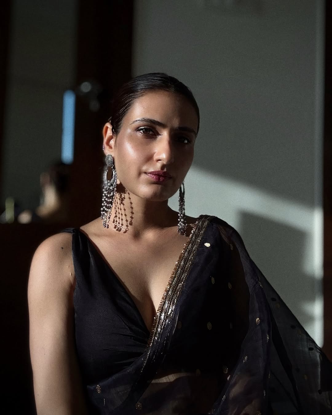 Fatima Sana Shaikh Glows in Black Saree