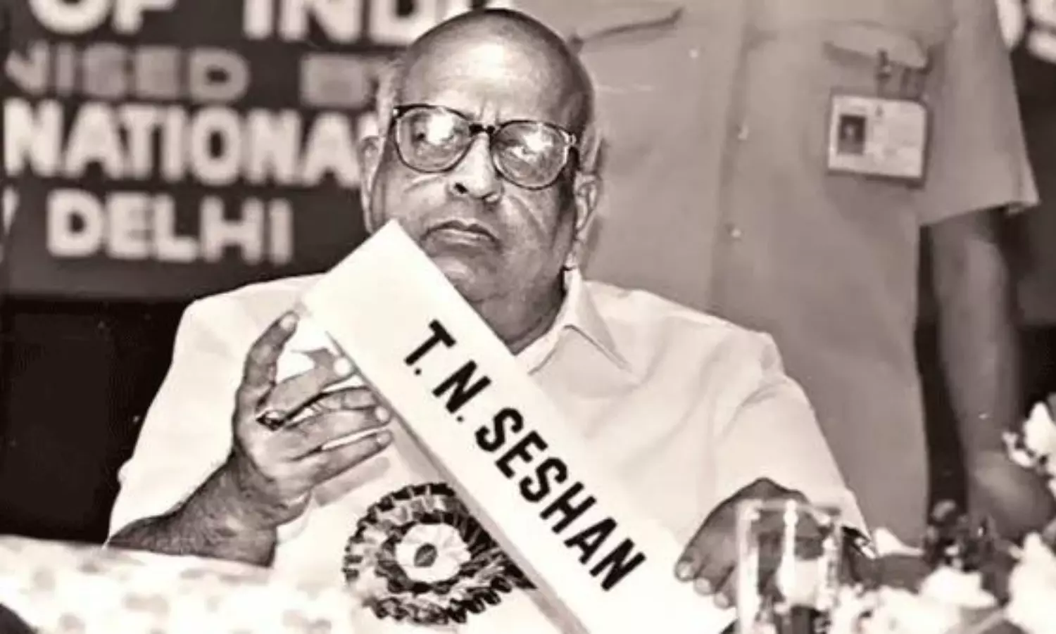 హోం మంత్రి పదవి మీద ఆశ పడిన టీఎన్ శేషన్