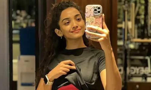 జిమ్ లో తెలుగమ్మాయి వర్కౌట్స్.. క్యూట్ సెల్ఫీలు చూశారా?