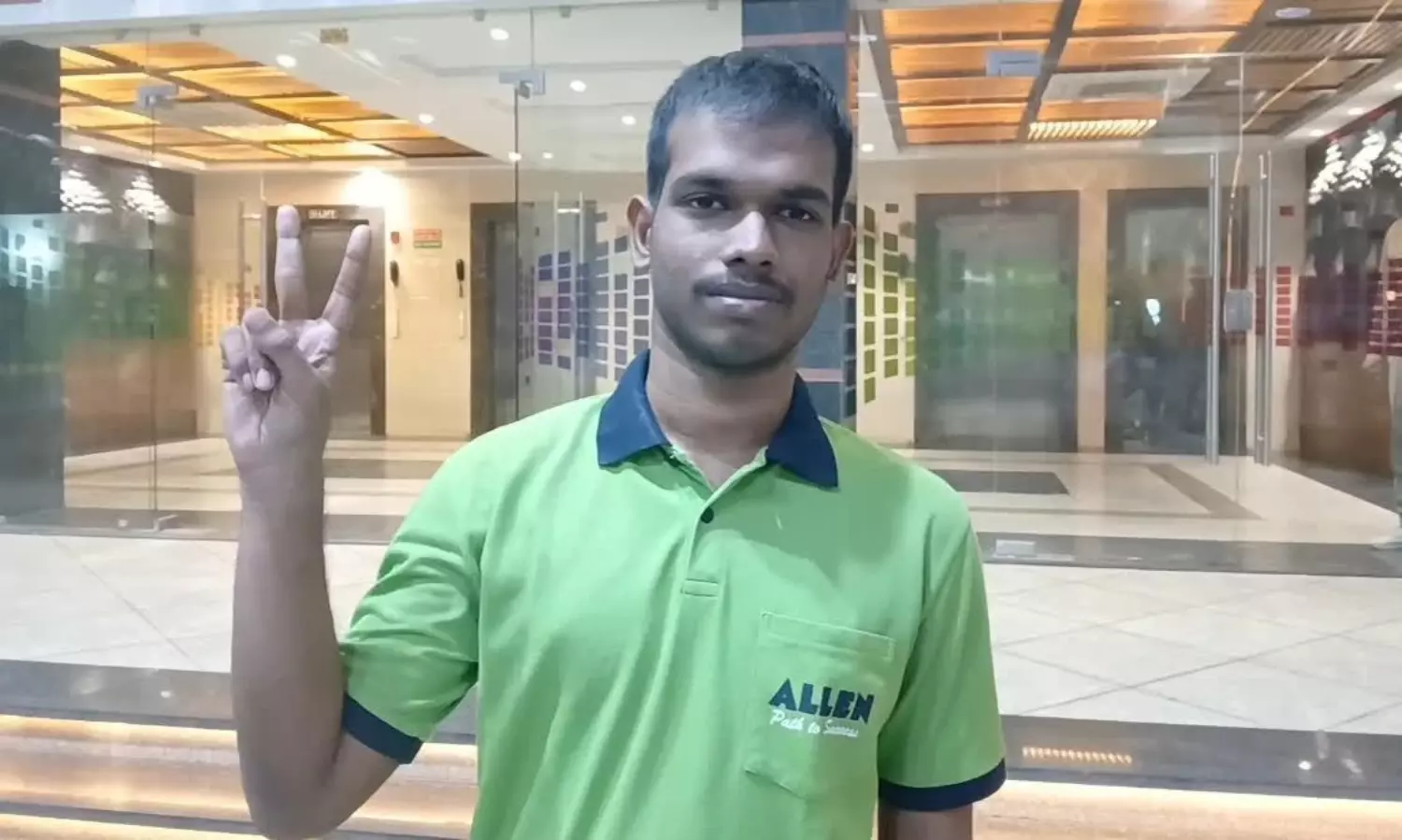 JEE Mains Topper Om Prakash Secret JEE Mains Topper Om Prakash Secret