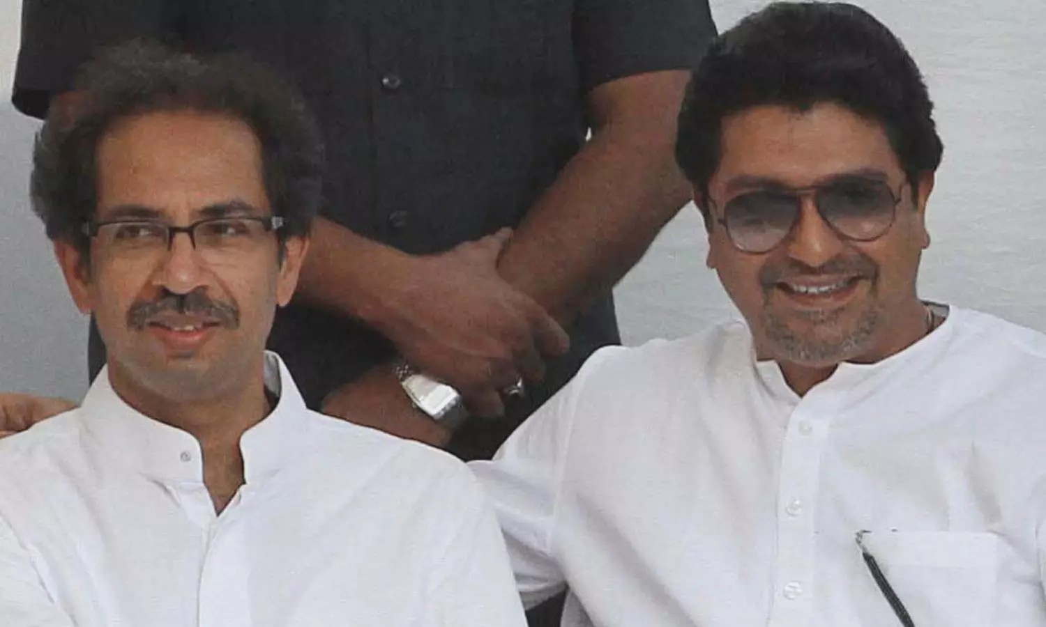 ఠాక్రే బ్రదర్స్ : ఉన్న దమ్ములు చూపిస్తారా ?