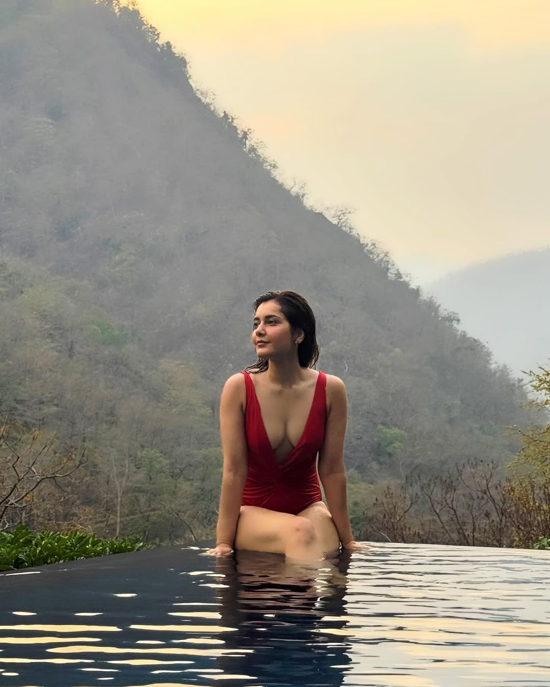 Raashii Khanna’s Vacation Photo in Pool Captures Hearts