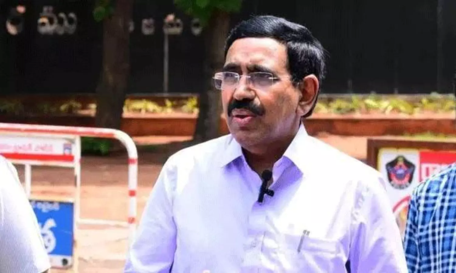 అమరావతిలో ఎన్టీఆర్ విగ్రహం.. మోడీ తోనే..! అమరావతిలో ఎన్టీఆర్ విగ్రహం.. మోడీ తోనే..!