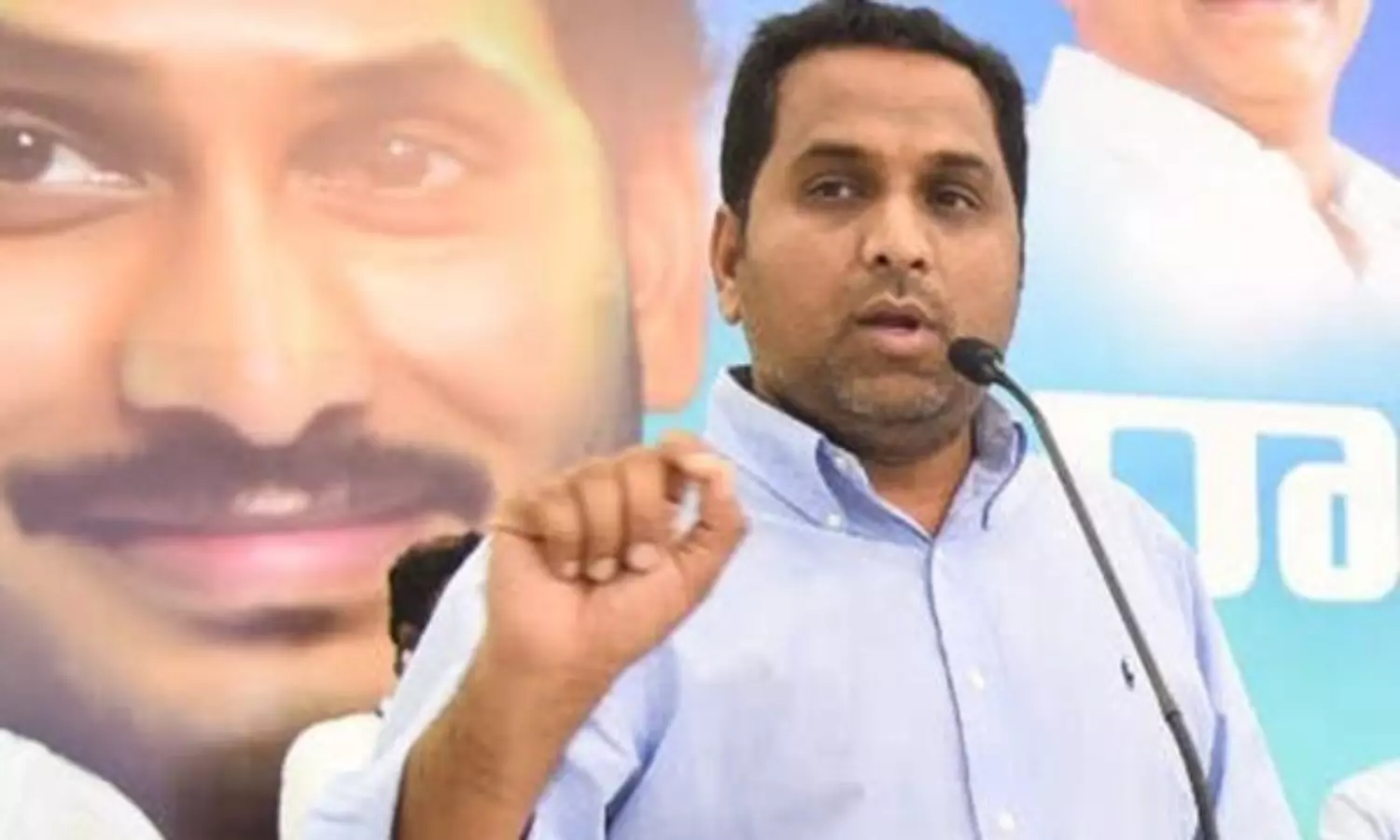 గోవా నుంచి వచ్చిన రాజేశ్ రెడ్డి.. దొరికిపోయిన రాజ్ కసిరెడ్డి..