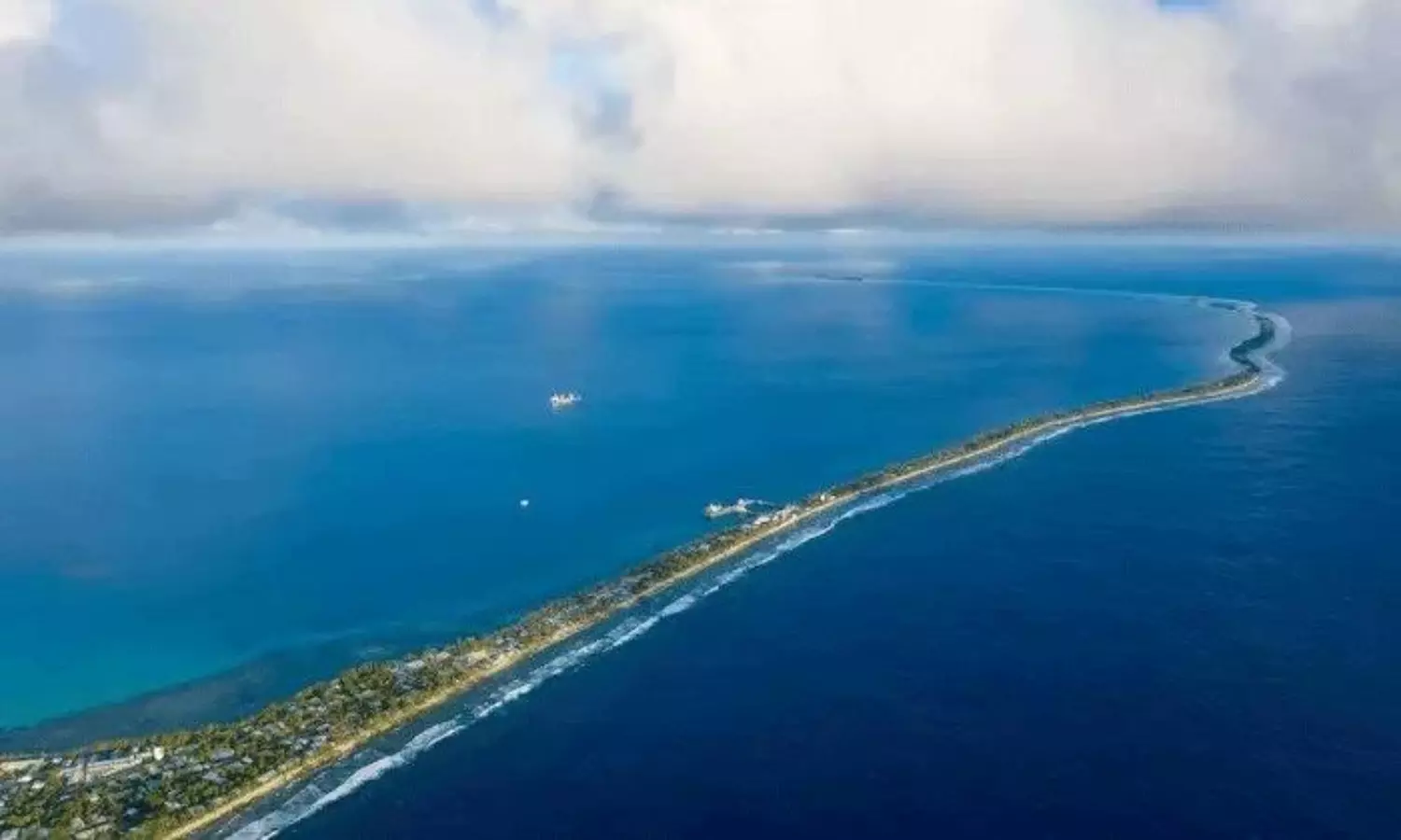 11 వేల మంది భవితవ్యం ప్రశ్నార్థకం..సముద్రంలో కలిసిపోతున్న దేశం 11 వేల మంది భవితవ్యం ప్రశ్నార్థకం..సముద్రంలో కలిసిపోతున్న దేశం