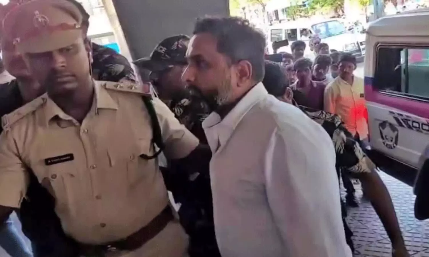 ఎవరిని ముంచేస్తోడో.. కసిరెడ్డి విచారణపై వైసీపీలో టెన్షన్.. టెన్షన్..