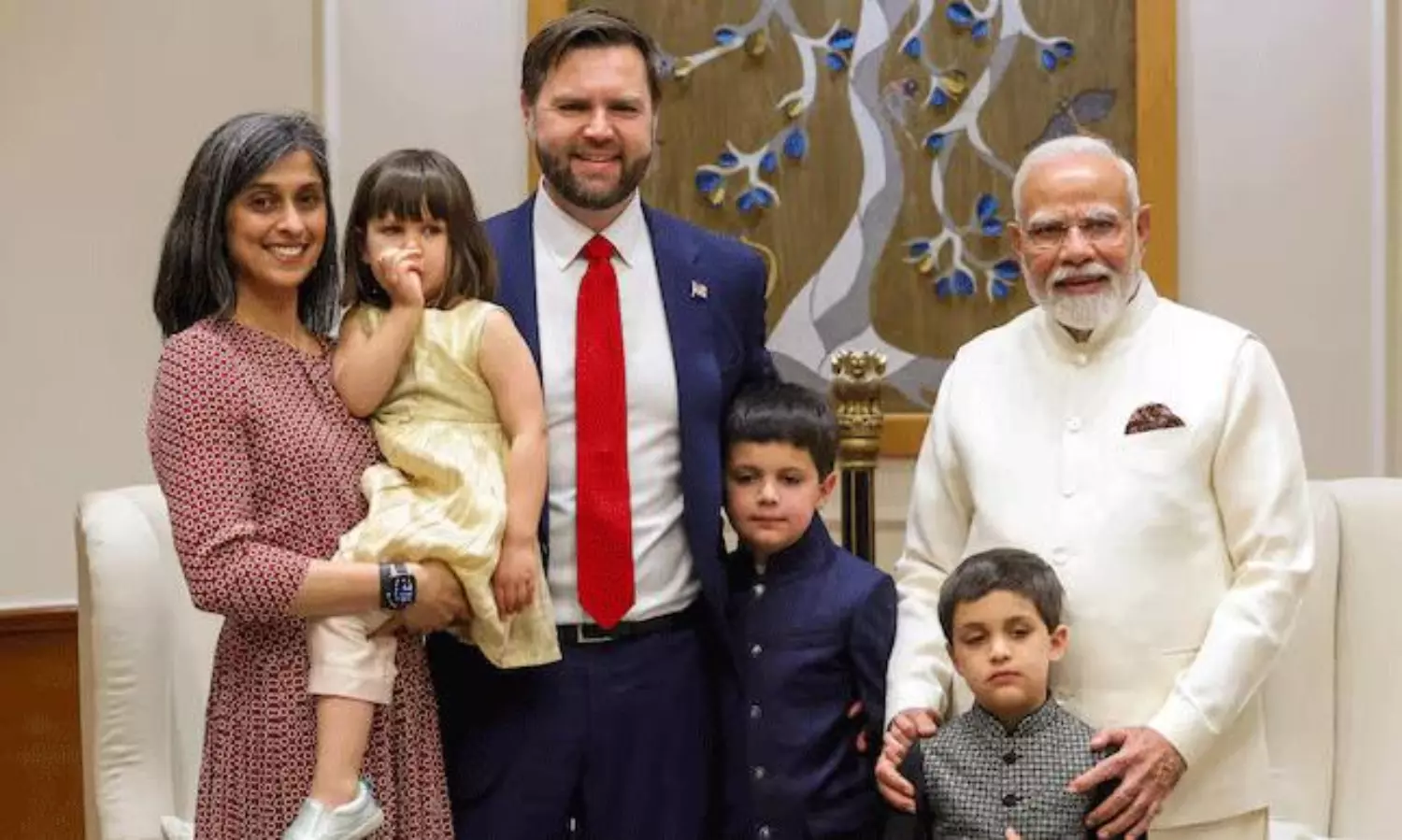 మోడీ ఆతిథ్యం.. భారత్ లోనే ఉంటానంటున్న జేడీ వాన్స్ కుమారుడు