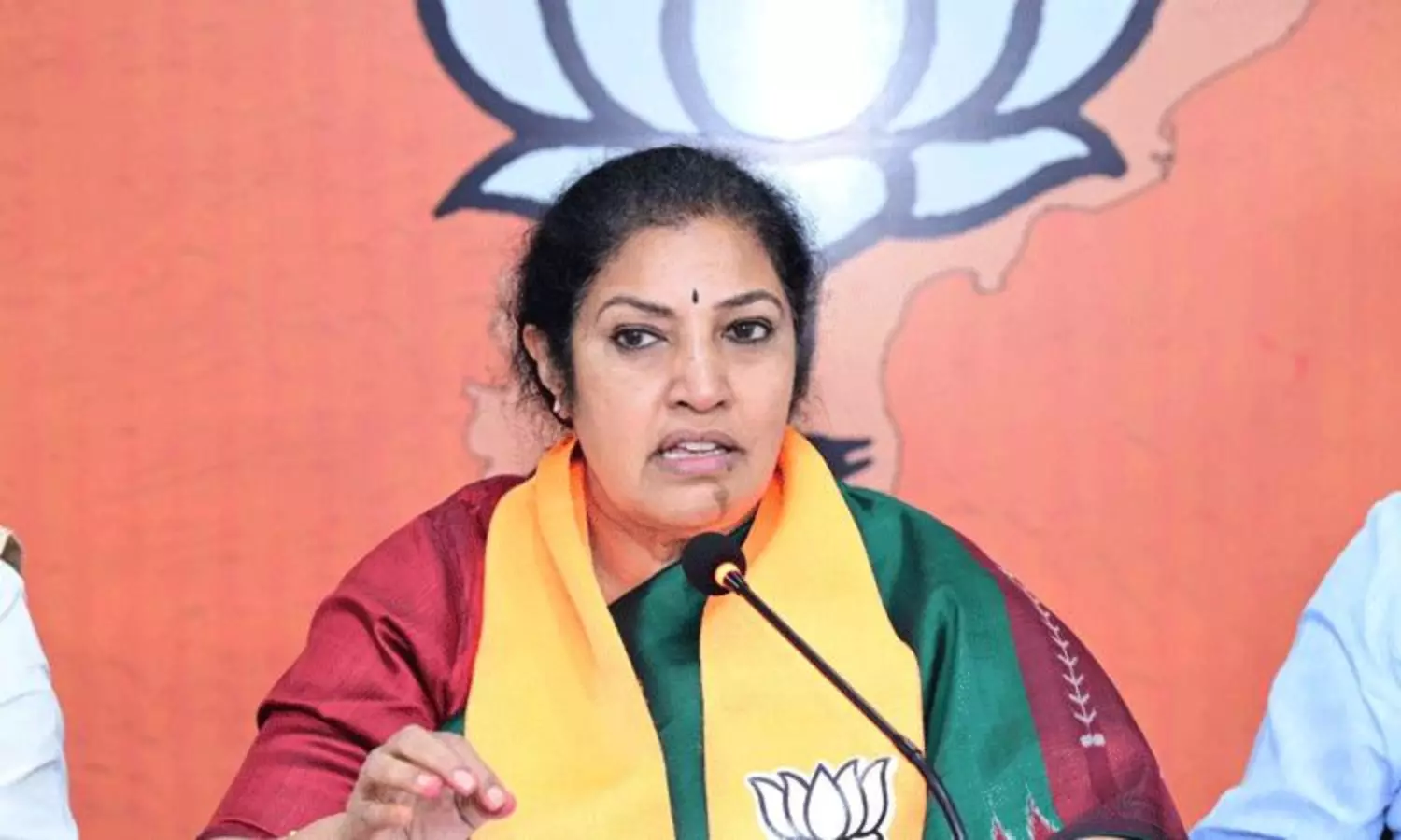 చిన్న‌మ్మ‌కు మంత్రి యోగం లేన‌ట్టే!