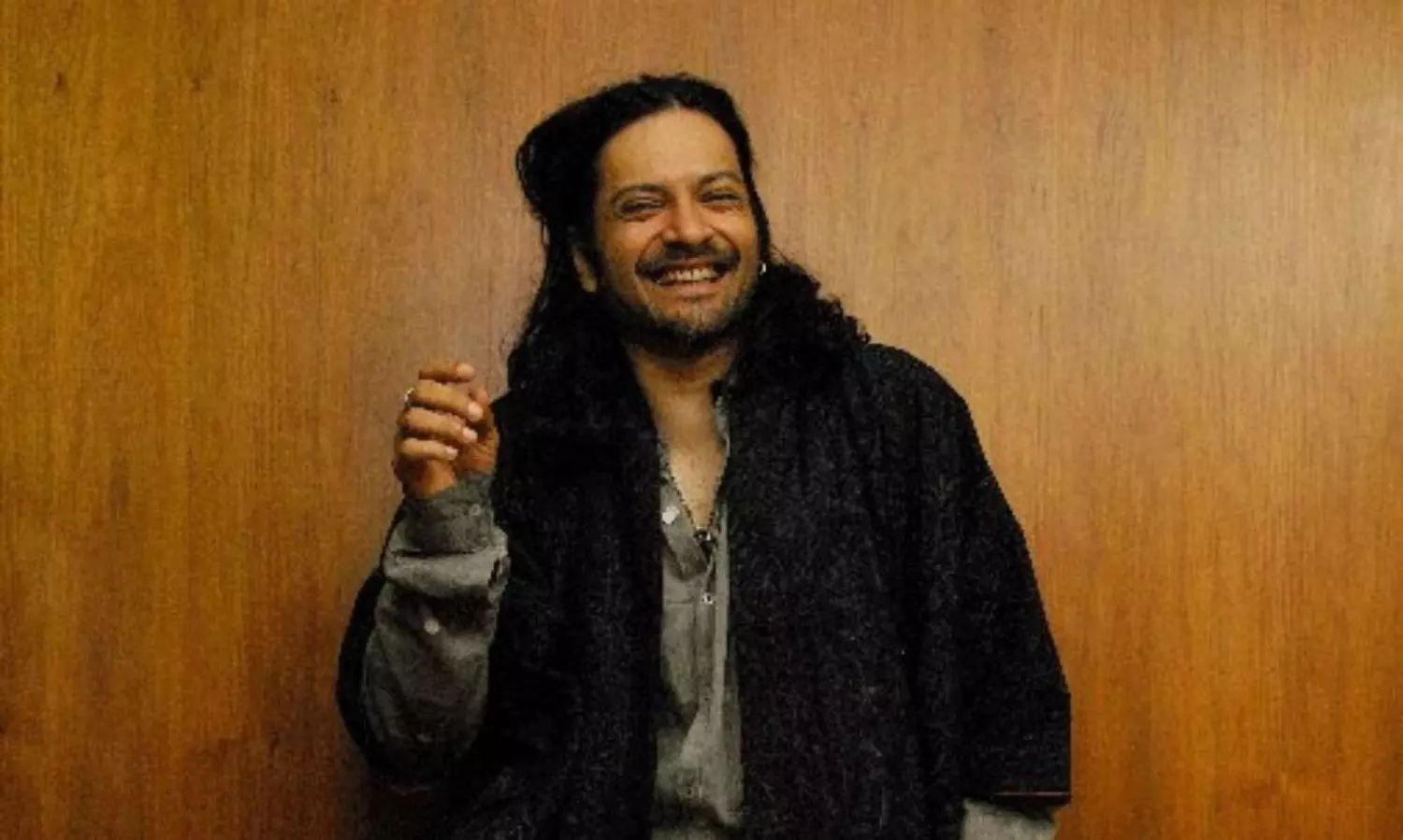 Ali Fazal Set to Reveal the Truth Behind the Camera iN mOVIE