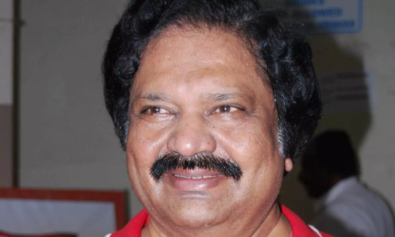 ఆ విప్లవ నటుడికి క్రేజ్...ఎన్టీఆర్ కంటే ముందే సీఎం గా ?