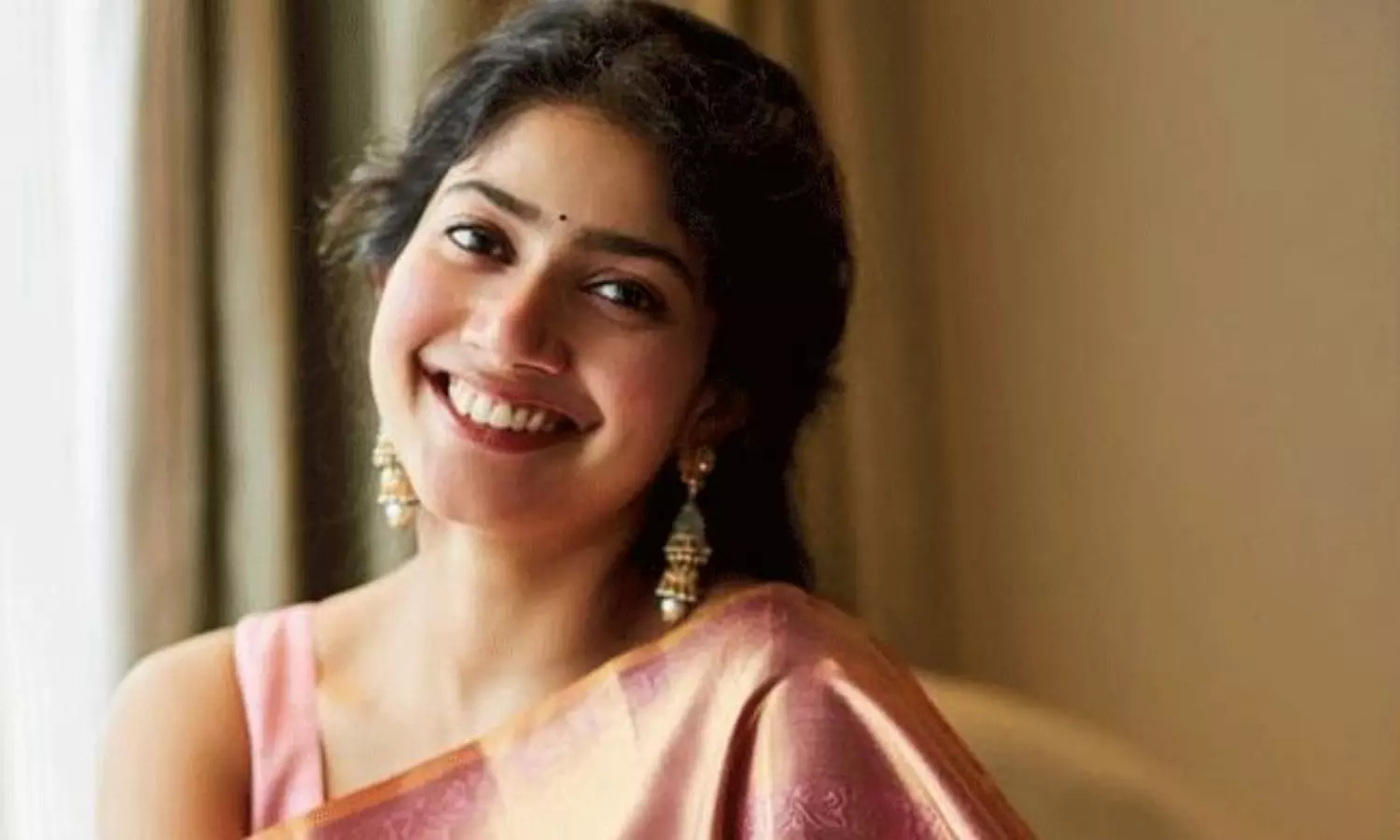 సాయి పల్లవితో మైత్రీ మూవీ మేకర్స్ లేడీ ఓరియేంటెడ్! సాయి పల్లవితో మైత్రీ మూవీ మేకర్స్ లేడీ ఓరియేంటెడ్!