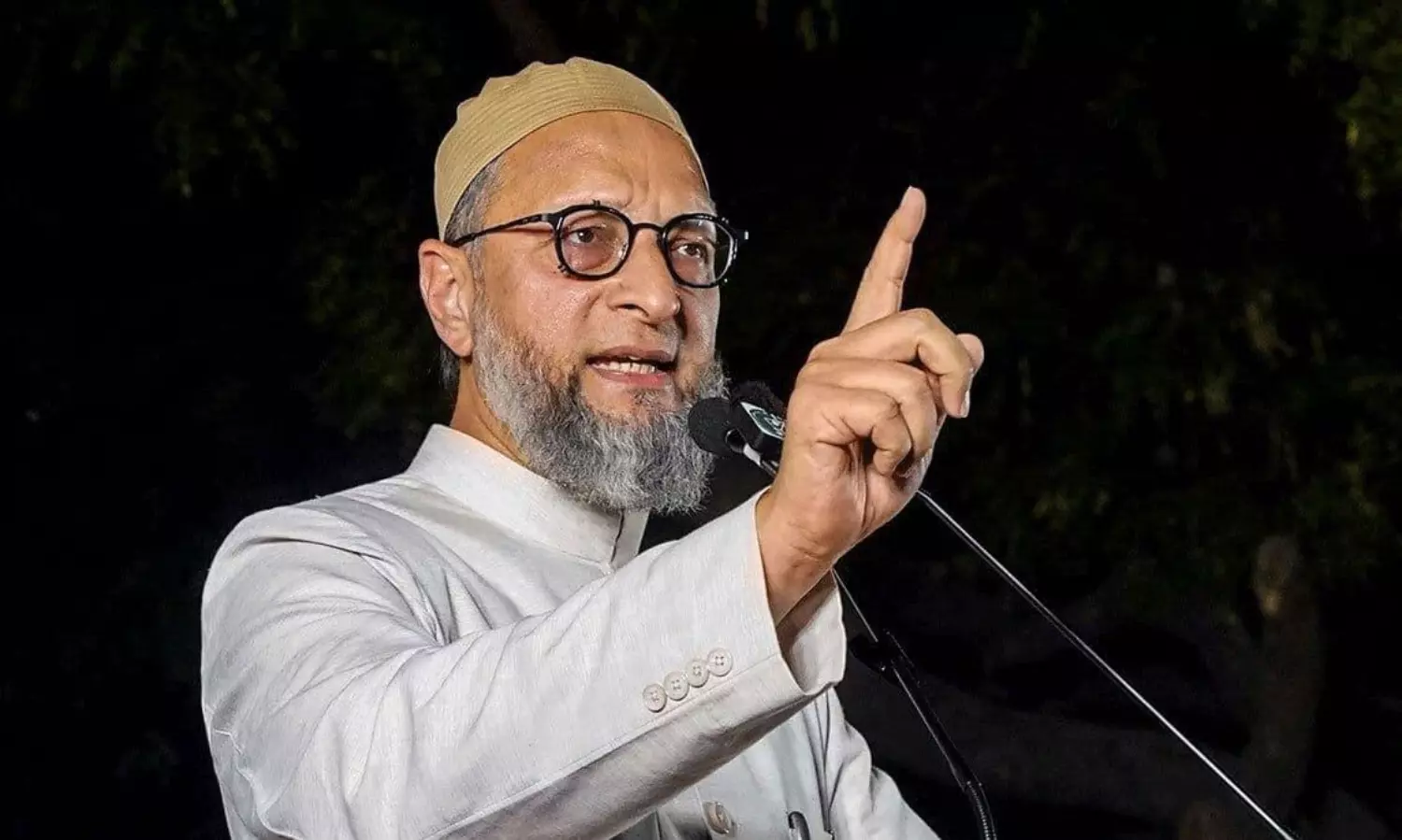 ముస్లింలకు ఒవైసీ కీలక విజ్ఞప్తి.. శుక్రవారం ఏమి చేయాలంటే..?